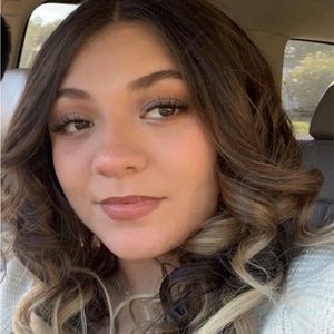 Meet your Posher, Kayleen